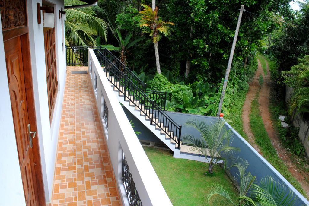 Cinnamon Holiday Inn Hikkaduwa Exterior foto